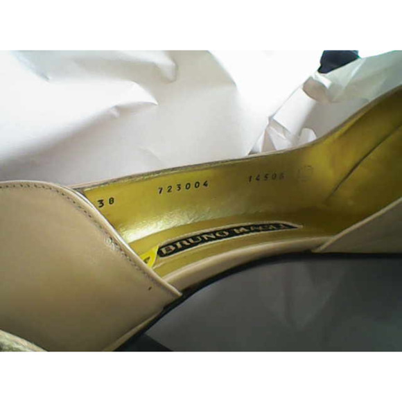 Bruno Magli Couture Beige Size 38 Chunky Heel Dress Pump - Picture 14 of 16